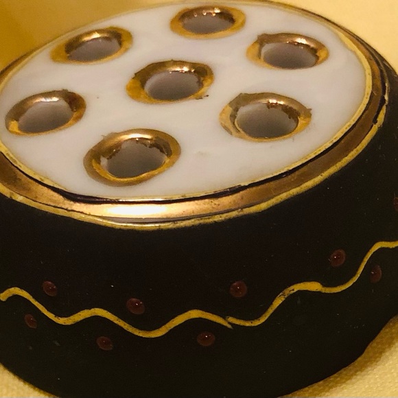 Japanese flower bowl with flower frog.  Vintage - Picture 5 of 8